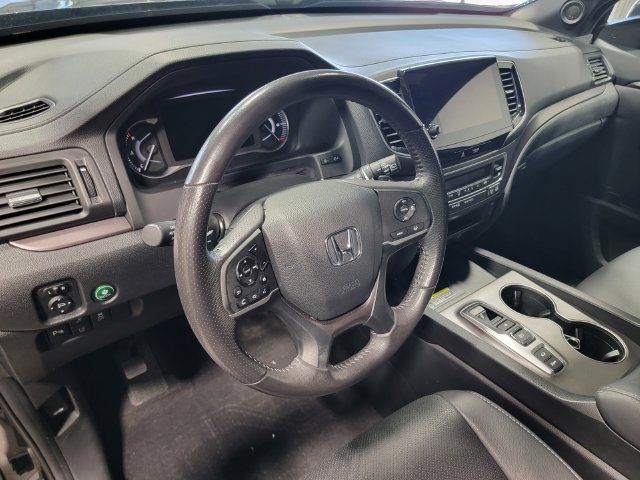 Certified 2025 Honda Passport EX-L image 12