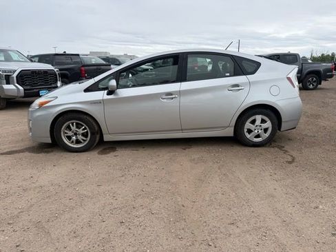 Used 2011 Toyota Prius Two w/ Preferred Accessory Pkg FWD image 2