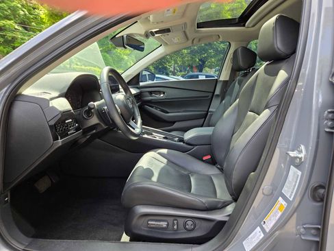 Used 2024 Honda Accord Touring image 19