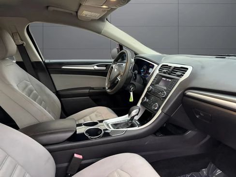 Used 2014 Ford Fusion S FWD image 22