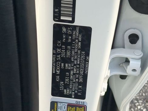 Used 2025 Kia K4 EX image 35