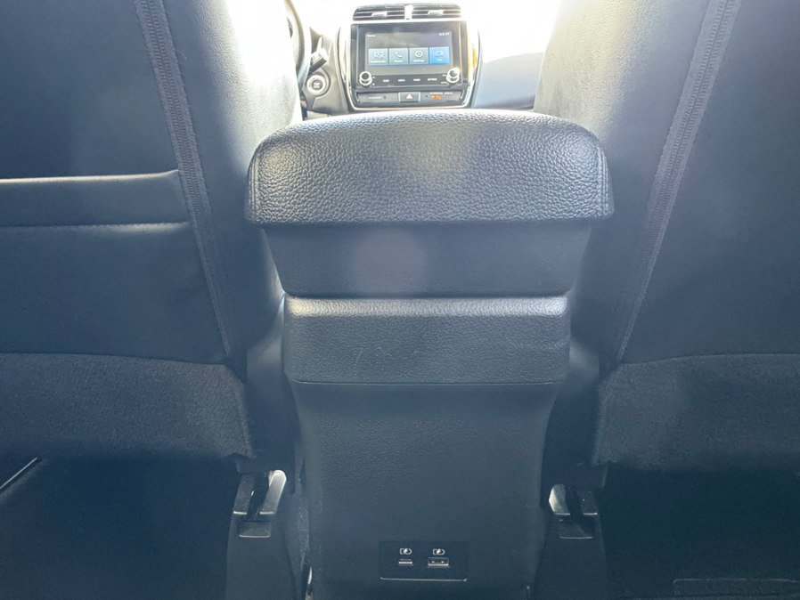 Used 2025 Mitsubishi Outlander Sport AWD image 27