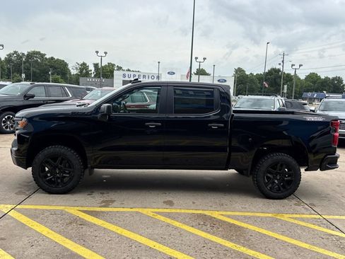 New 2026 Chevrolet Silverado 1500 Custom Trail Boss w/ LPO, Dark Essentials Package AWD/4WD image 8