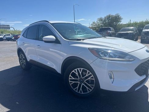 Used 2020 Ford Escape SEL FWD image 3