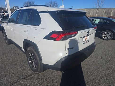 Certified 2025 Toyota RAV4 XLE Premium image 7