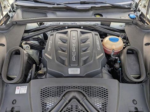 Used 2016 Porsche Macan Turbo image 23