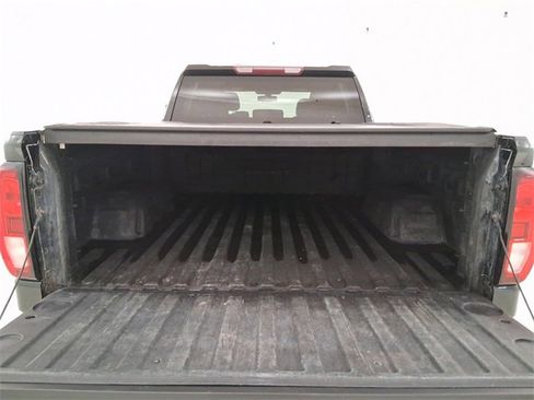 Used 2020 GMC Sierra 1500 Elevation image 17