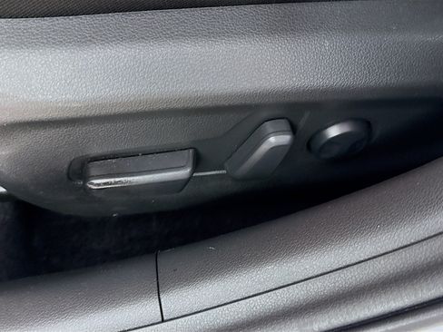 Used 2017 Hyundai Elantra Value Edition FWD image 22