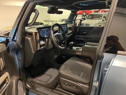 Used 2024 GMC Hummer EV 3X w/ Omega Edition AWD/4WD image 10