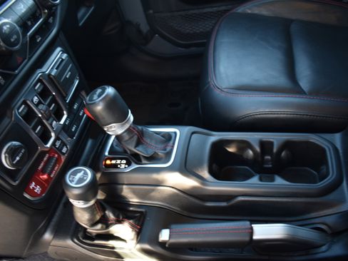 Used 2021 Jeep Wrangler Unlimited Rubicon image 23