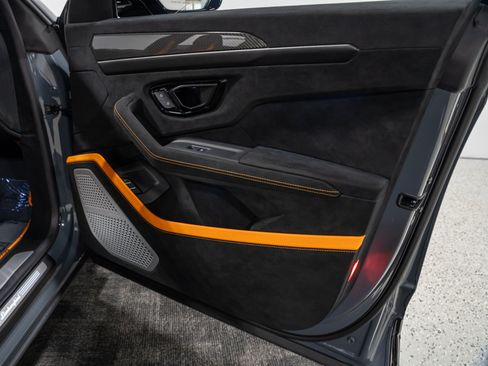 Used 2024 Lamborghini Urus Performante AWD/4WD image 64