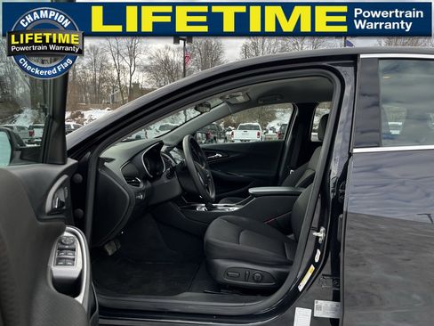 Used 2023 Chevrolet Malibu LT image 17