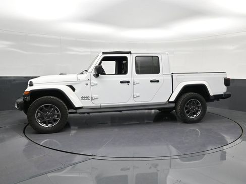 Used 2021 Jeep Gladiator Overland AWD/4WD image 7