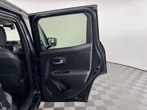 Used 2023 Jeep Renegade Altitude AWD/4WD image 41