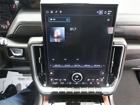 Used 2025 GMC Yukon Denali image 13