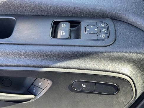 Used 2024 Mercedes-Benz Sprinter 2500 image 27