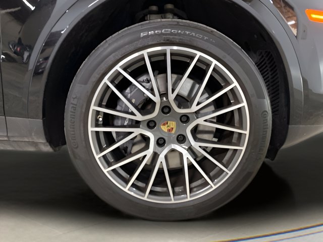 Used 2023 Porsche Cayenne AWD/4WD image 98