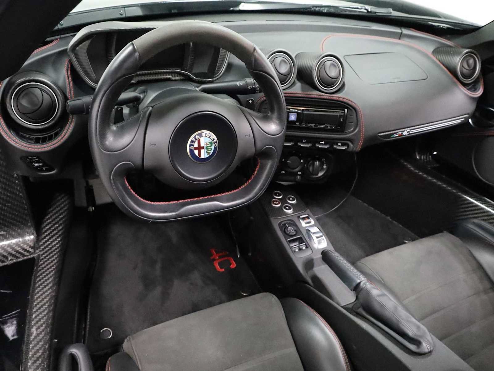 Used 2016 Alfa Romeo 4C Spider RWD image 4