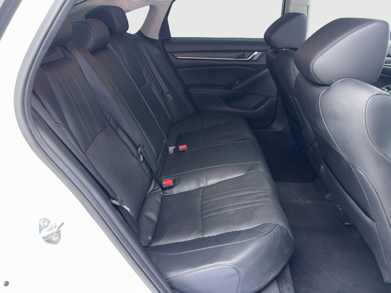 Used 2018 Honda Accord EX-L image 39