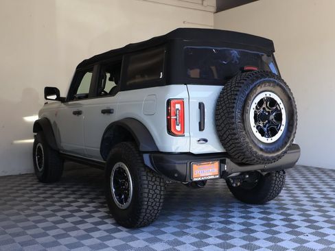 Used 2022 Ford Bronco Badlands AWD/4WD image 14