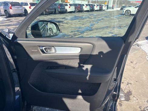 New 2026 Volvo XC40 B5 Ultra w/ Protection Package Premier AWD/4WD image 39