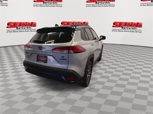 Certified 2024 Toyota Corolla Cross SE w/ Moonroof Package image 9