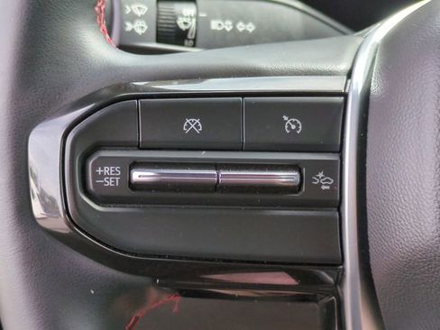 Used 2023 Chevrolet Colorado Z71 image 16