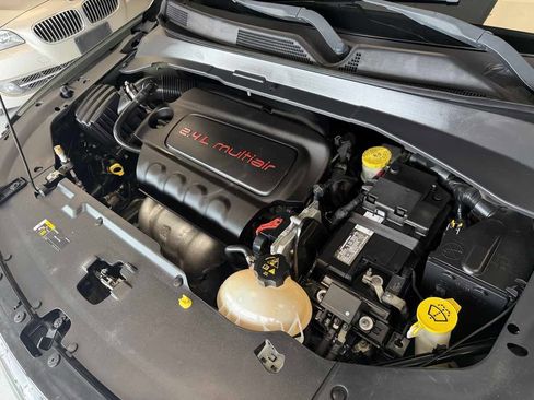 Used 2018 Jeep Compass Limited w/ Navigation Group image 28