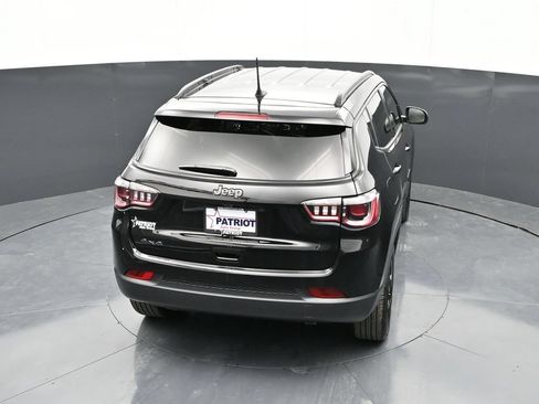Used 2026 Jeep Compass Latitude AWD/4WD image 26