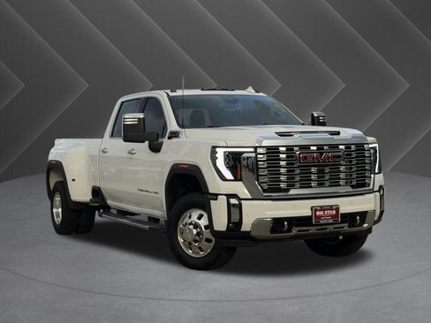 Used 2025 GMC Sierra 3500 Denali AWD/4WD image 2