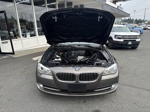 Used 2012 BMW 528i xDrive Sedan AWD/4WD image 11