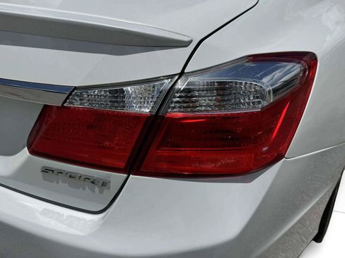 Used 2013 Honda Accord Sport image 16