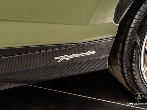 Used 2024 Lamborghini Urus Performante image 18