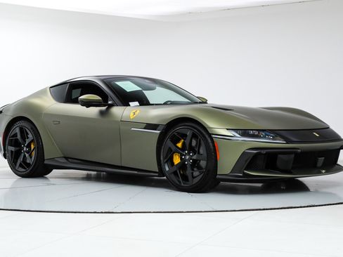 Certified 2025 Ferrari 12Cilindri image 10