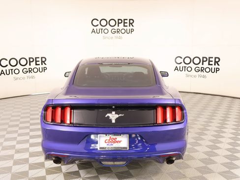 Used 2016 Ford Mustang Coupe RWD image 19