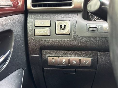 Used 2013 Lexus LX 570 4WD w/ Luxury Pkg image 20