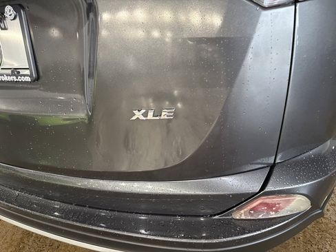 Used 2016 Toyota RAV4 XLE image 17