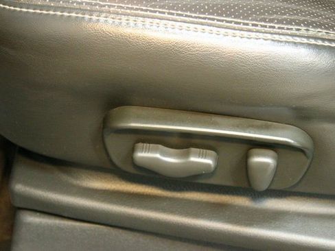 Used 2014 Nissan Frontier PRO-4X w/ Pro-4x Luxury Package image 18