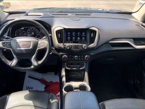 Used 2022 GMC Terrain Denali w/ Denali Premium Package AWD/4WD image 14