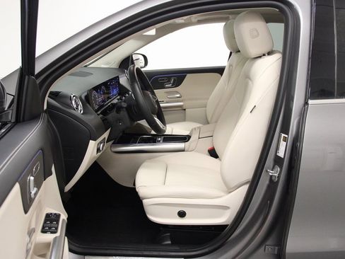 Certified 2025 Mercedes-Benz GLA 250 GLA 250 image 17