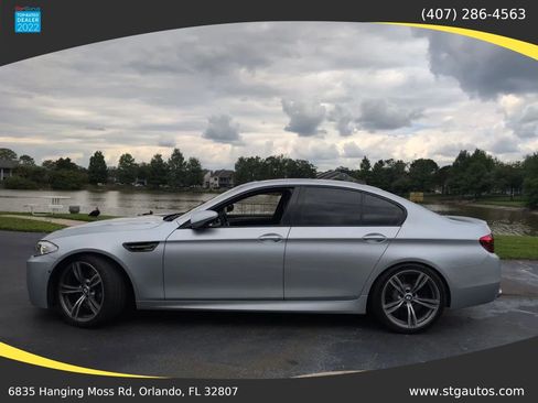 Used 2013 BMW M5 RWD image 2