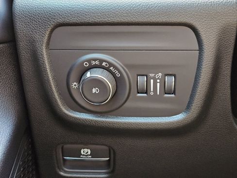 New 2025 Jeep Grand Cherokee Limited image 22