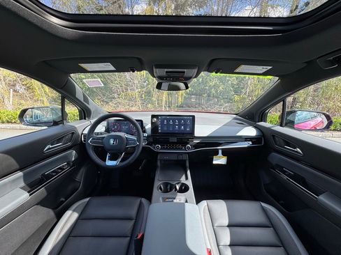 New 2026 Honda Prologue Touring image 2