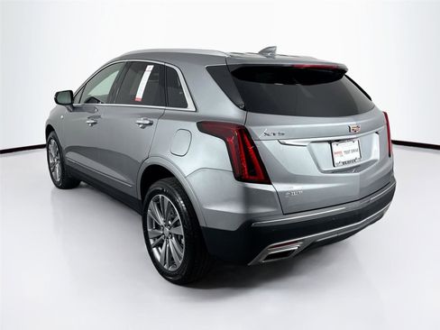 Used 2025 Cadillac XT5 Premium Luxury image 8