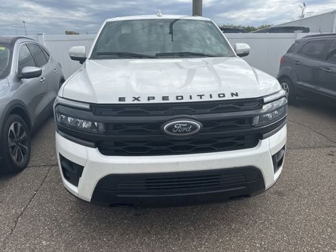Used 2023 Ford Expedition Limited AWD/4WD image 22