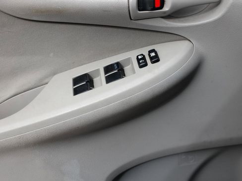 Used 2009 Toyota Corolla 4DR SEDAN image 37