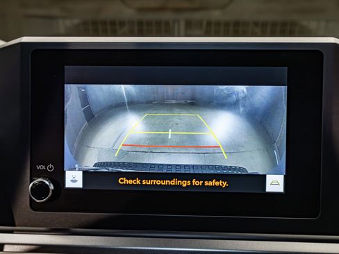 Used 2025 Toyota 4Runner SR5 AWD/4WD image 19