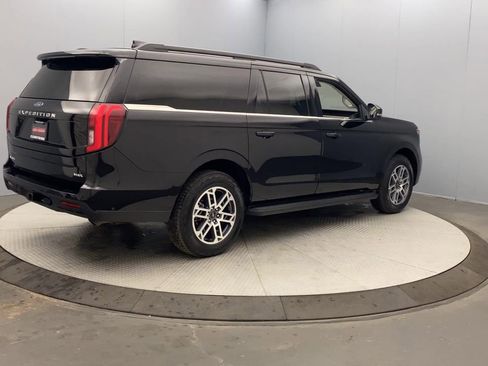Used 2025 Ford Expedition Max Active AWD/4WD image 5