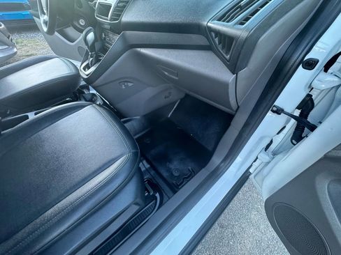 Used 2019 Ford Transit Connect XL image 36