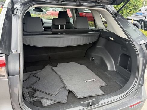 Certified 2025 Toyota RAV4 XLE FWD image 22